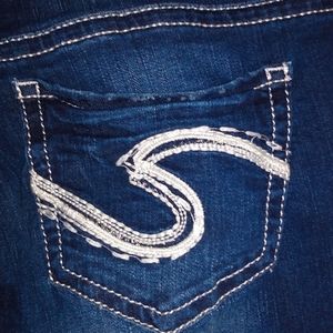 Silver Suki mid rise Capri jeans